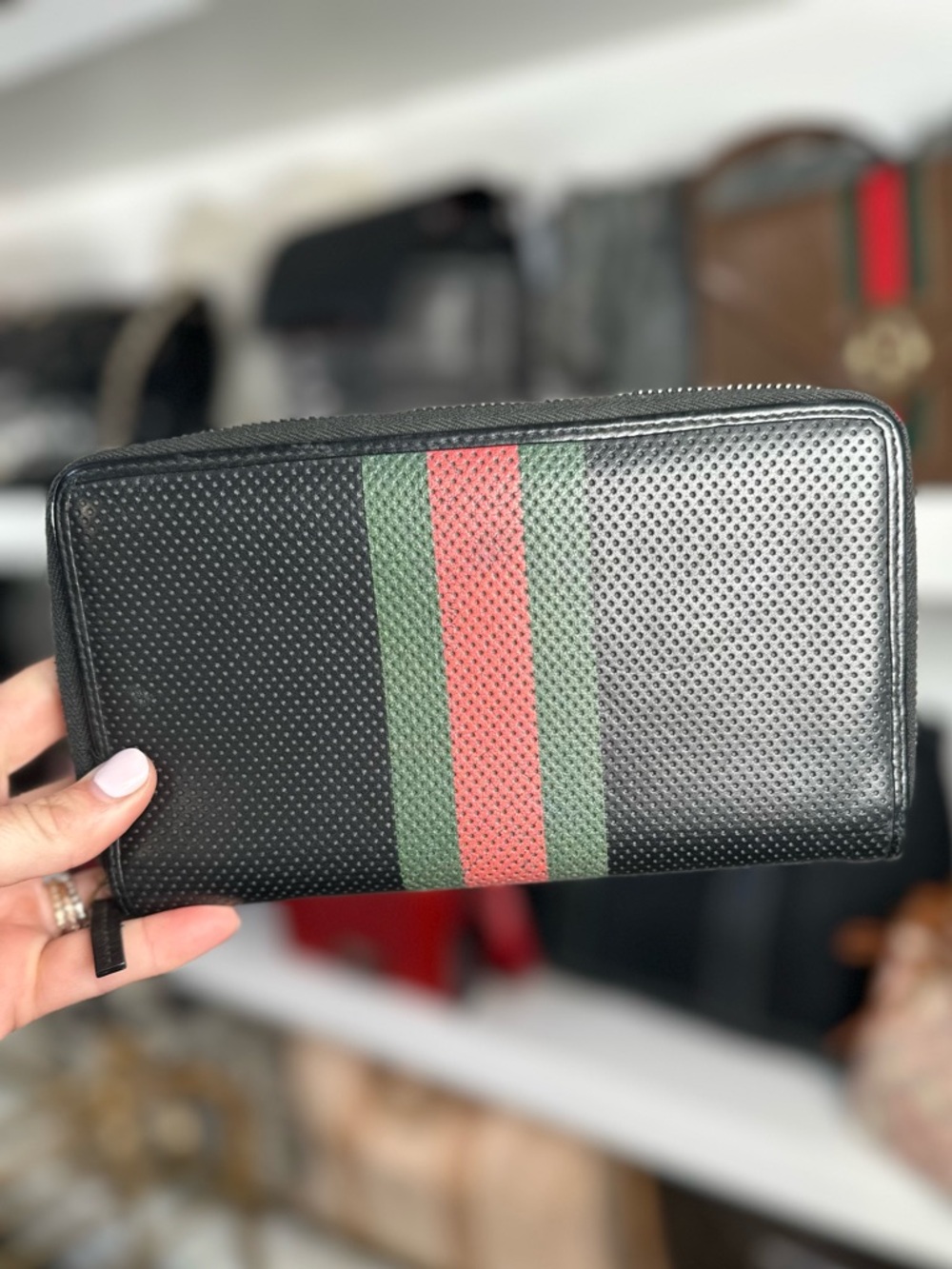 GUCCI STRIPE ZIP WALLET - Picture 1 of 1